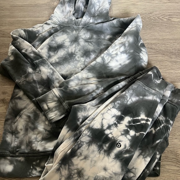 Lululemon set - Picture 10 of 12